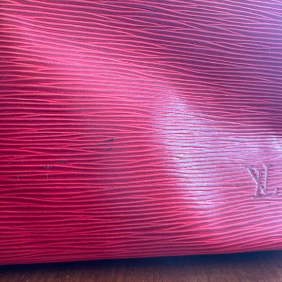 Authentic Louis Vuitton Red Epi Neo Noe - Picture 8 of 16